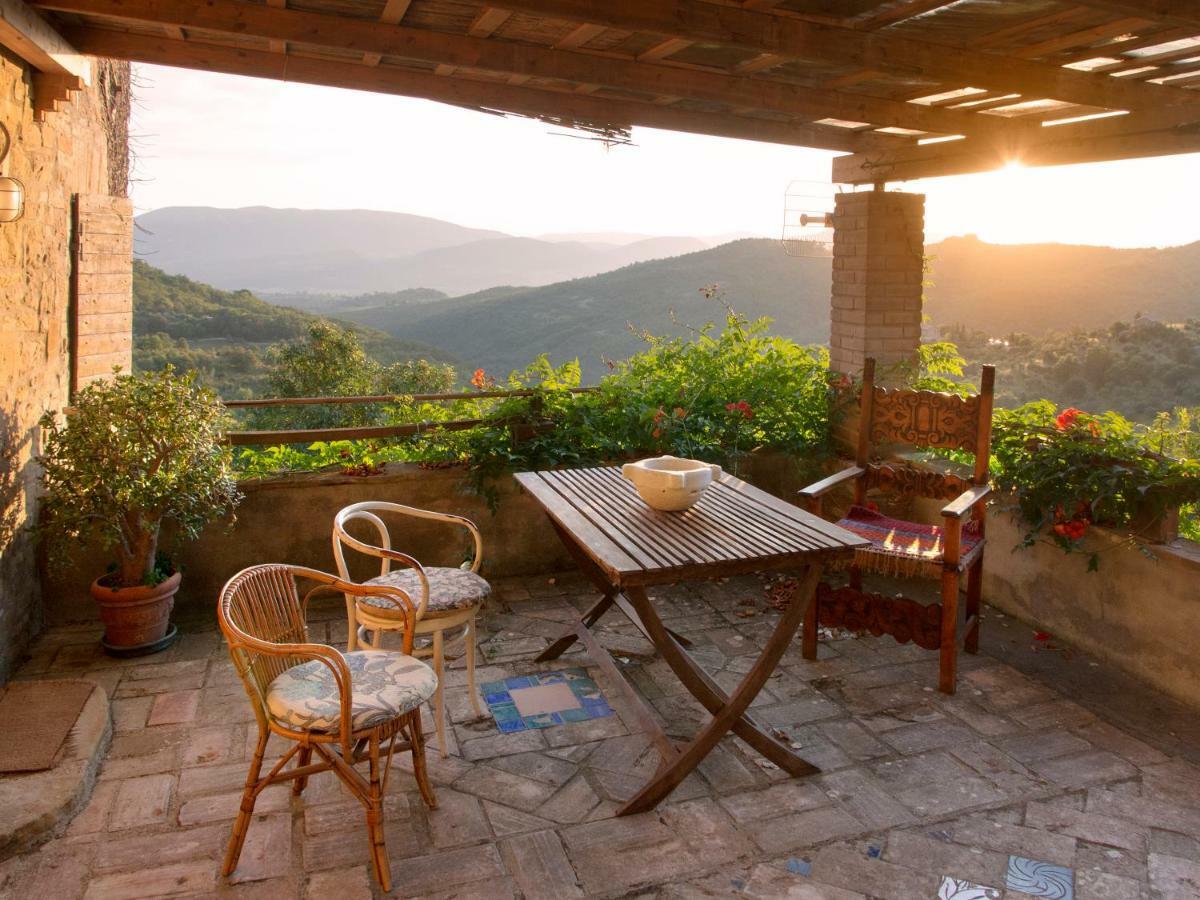 Casa La Valle, Gubbio, Frazione Santa Cristina Bed & Breakfast エクステリア 写真