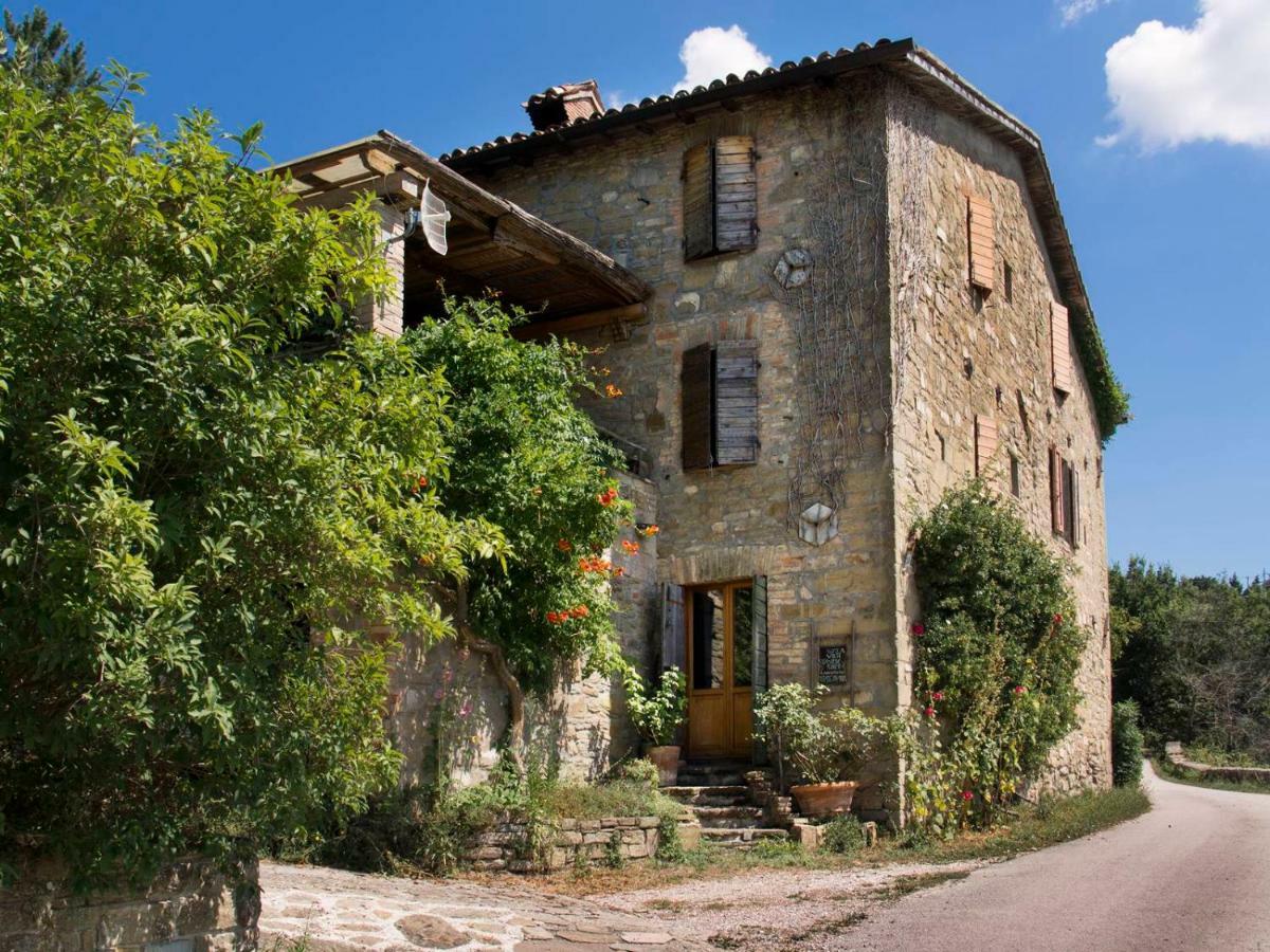 Casa La Valle, Gubbio, Frazione Santa Cristina Bed & Breakfast エクステリア 写真